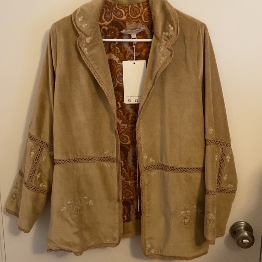 NWT Golden Brown the Label Sand Velvet Jacket, Small - Picture 8 of 16